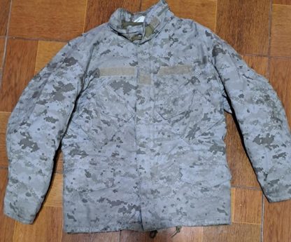 Parka pixelada zona norte (usada)